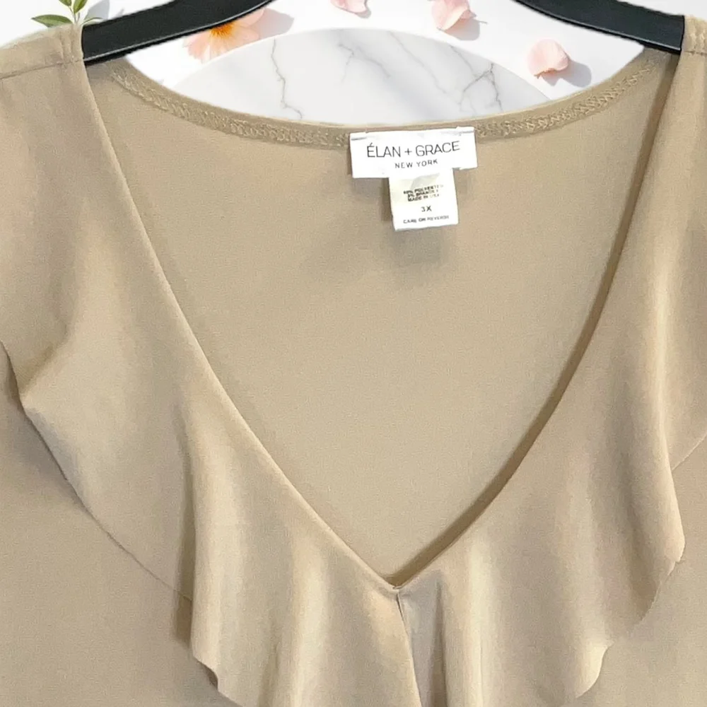 Elan & Grace NWT Tan Sleeveless Blouse w Ruffle Neckline/Front Women 3X - Picture 3 of 6